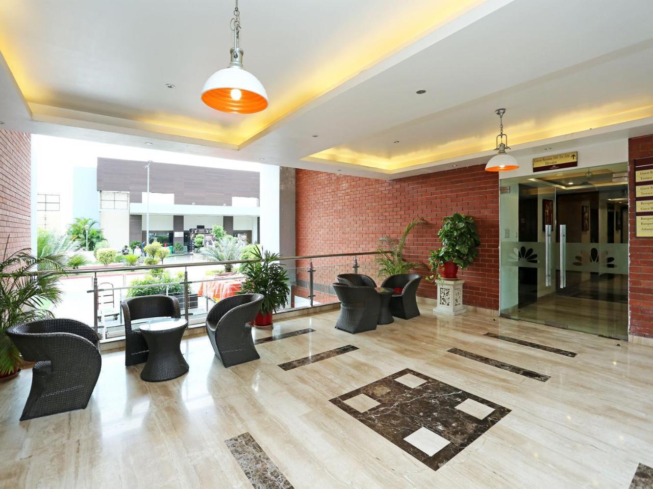 Golden Blossom Imperial Resorts Лакхнау Экстерьер фото