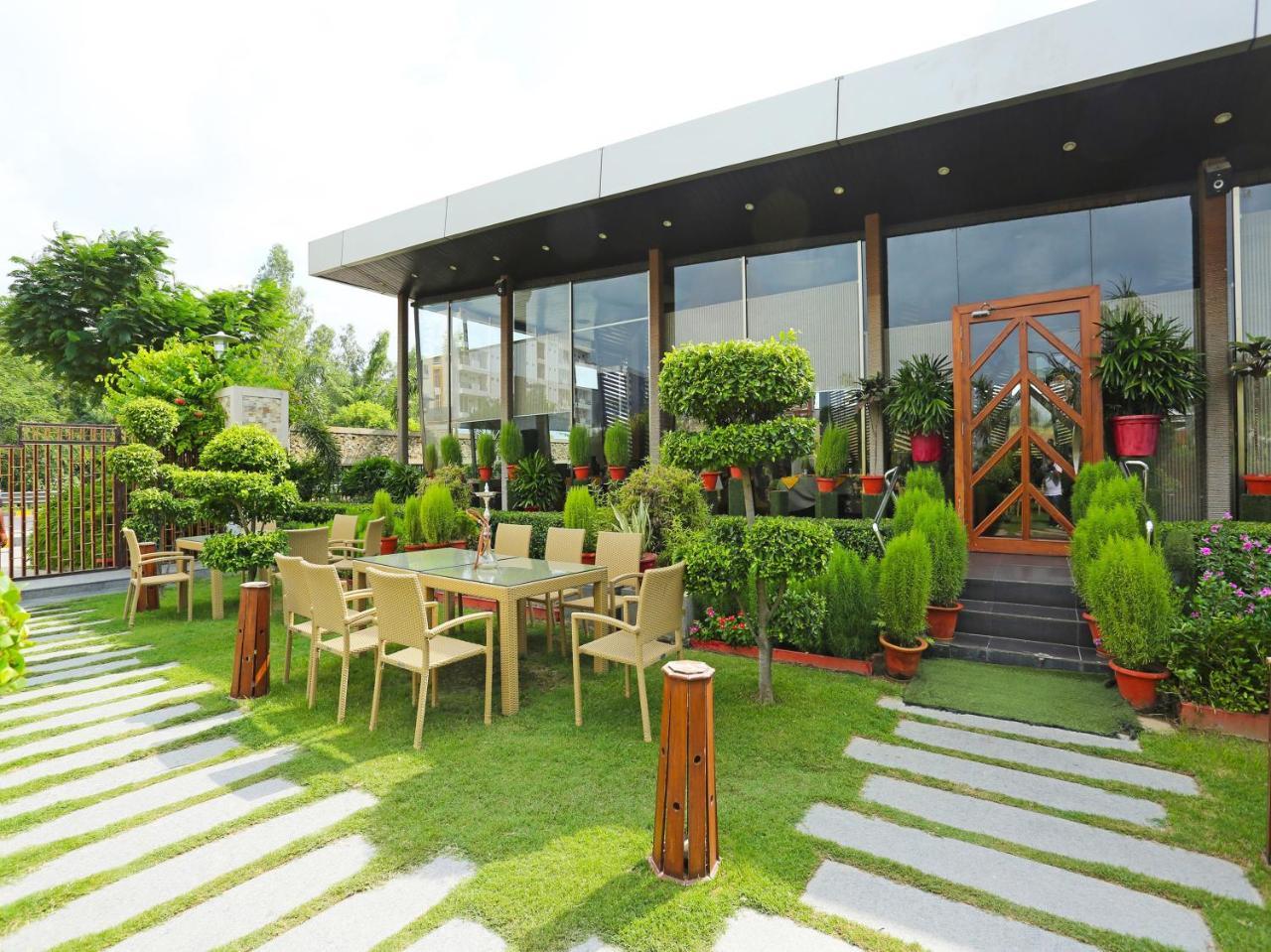 Golden Blossom Imperial Resorts Лакхнау Экстерьер фото