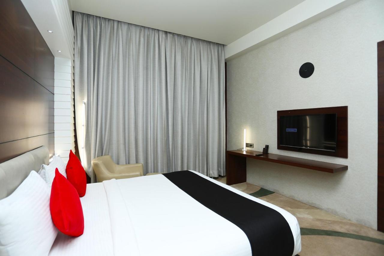 Golden Blossom Imperial Resorts Лакхнау Экстерьер фото